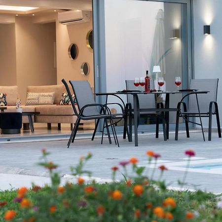 Villa Laide Karavados ภายนอก รูปภาพ