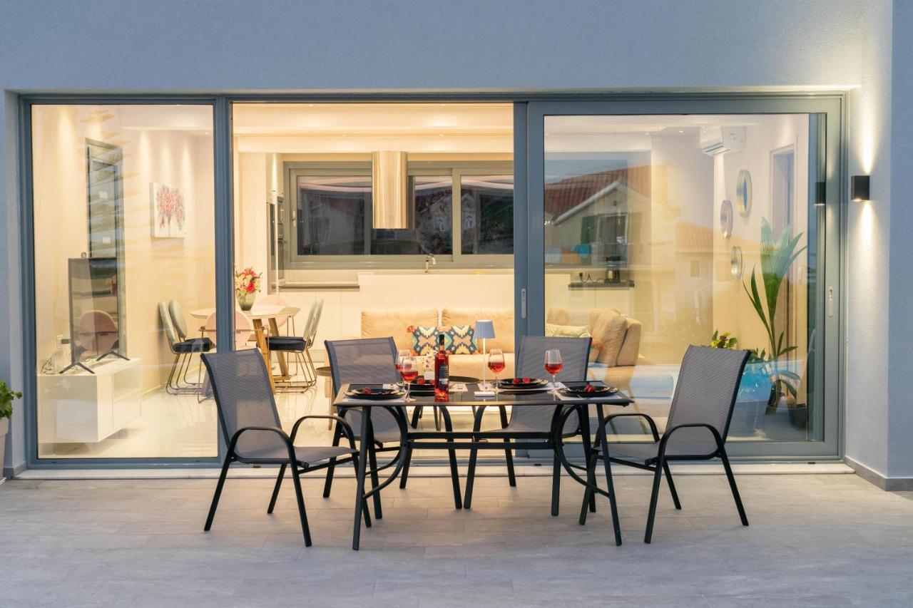 Villa Laide Karavados ภายนอก รูปภาพ